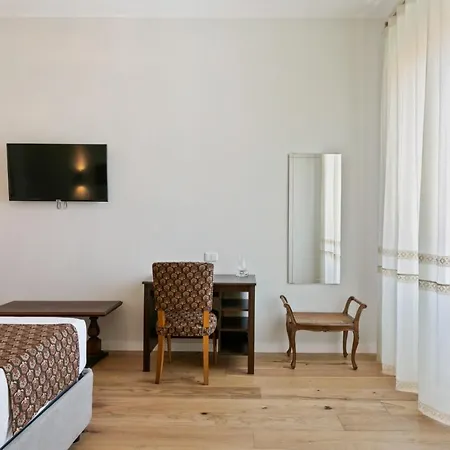 Guesthost - Nothotel Luxury 3*