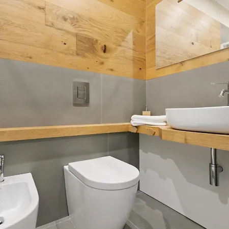 Guesthost - Nothotel Luxury 3*